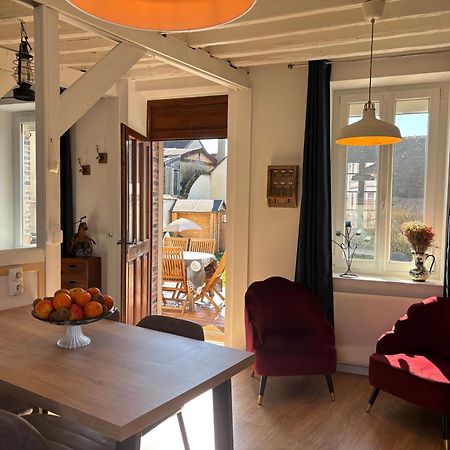 Villa Fontaine Avec Piscine Interieur Chauffee-Maison De Campagne Familiale -Ideal Vacances Ou Sejour Professionnel -3 Chambres-Bureau Separe -Lit Bebe - Parking Facile & Gratuit Fontaine-la-Gaillarde Exterior foto