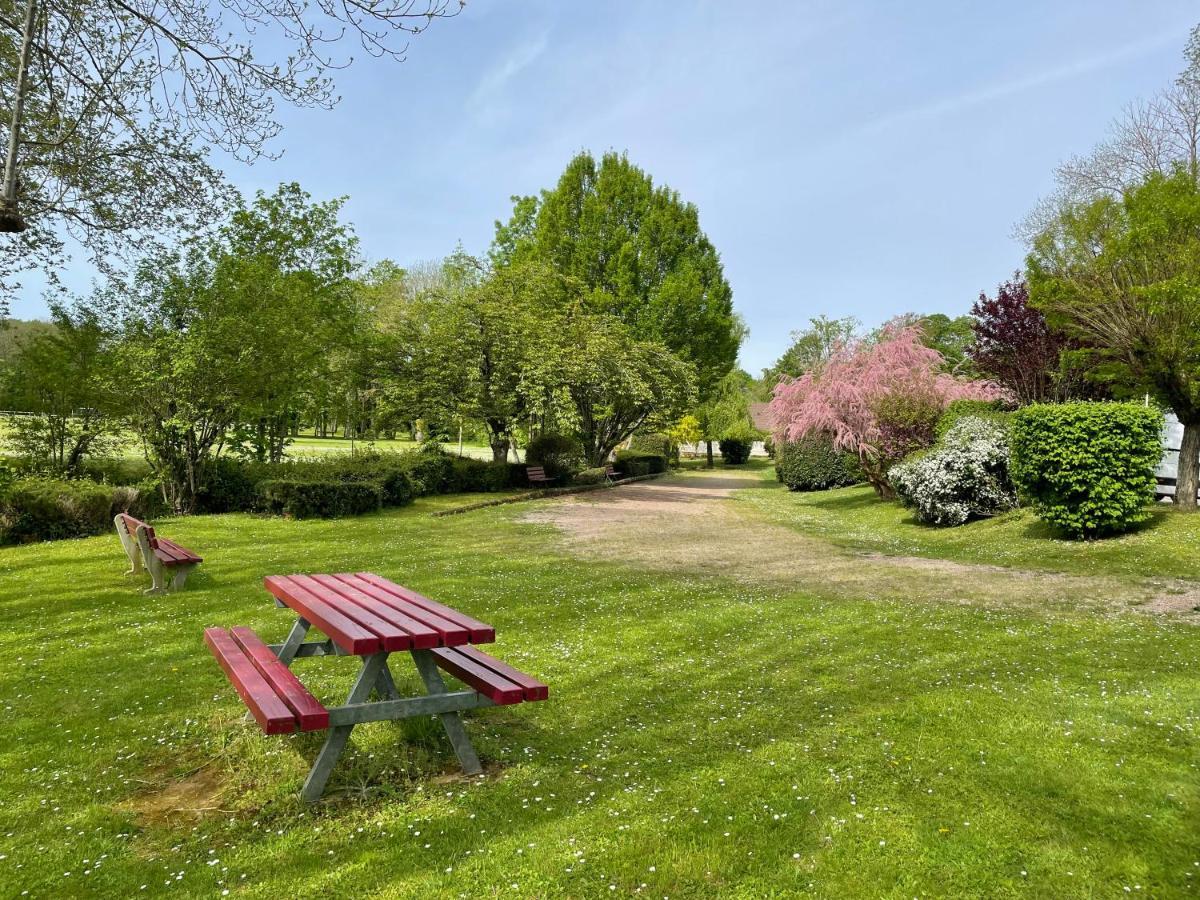 Villa Fontaine Avec Piscine Interieur Chauffee-Maison De Campagne Familiale -Ideal Vacances Ou Sejour Professionnel -3 Chambres-Bureau Separe -Lit Bebe - Parking Facile & Gratuit Fontaine-la-Gaillarde Exterior foto