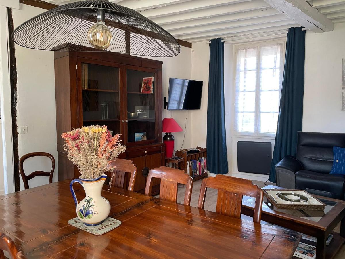 Villa Fontaine Avec Piscine Interieur Chauffee-Maison De Campagne Familiale -Ideal Vacances Ou Sejour Professionnel -3 Chambres-Bureau Separe -Lit Bebe - Parking Facile & Gratuit Fontaine-la-Gaillarde Exterior foto