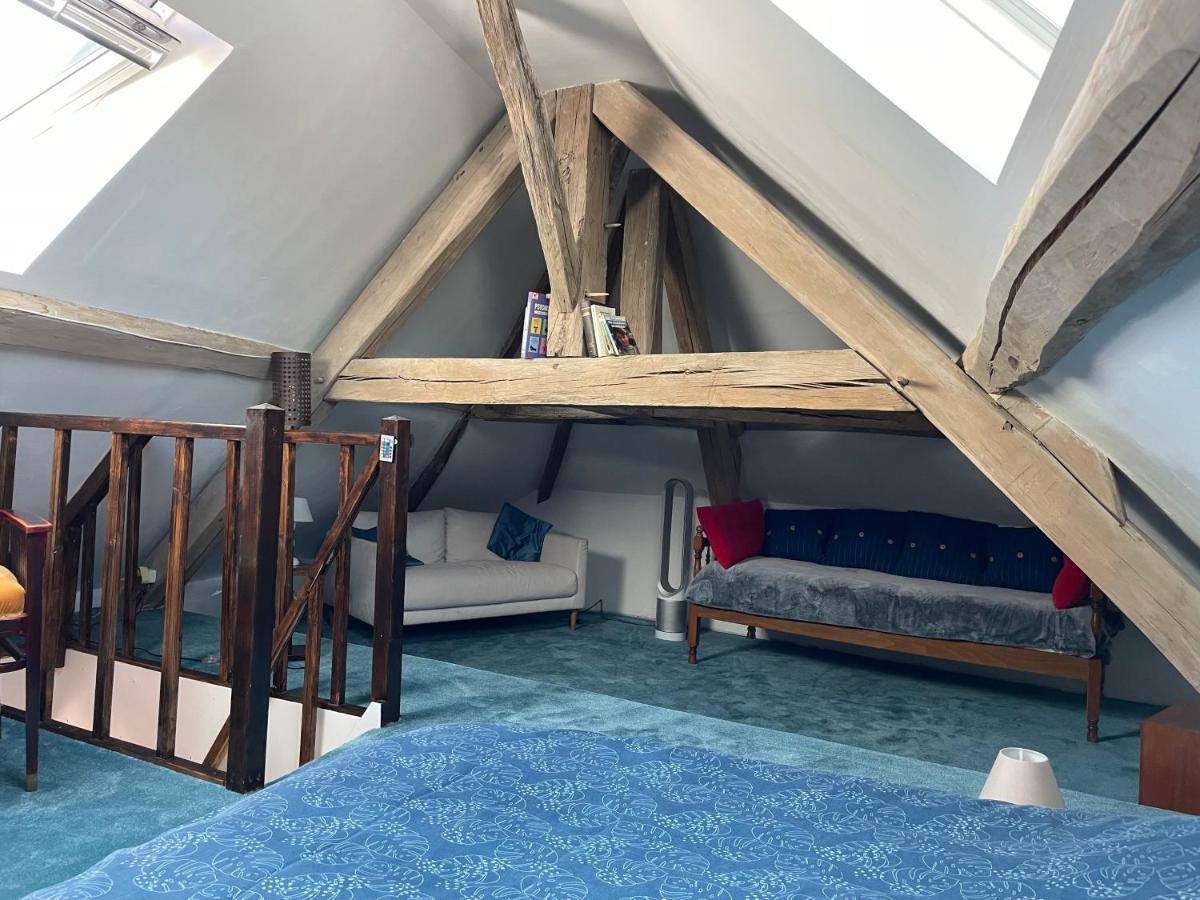 Villa Fontaine Avec Piscine Interieur Chauffee-Maison De Campagne Familiale -Ideal Vacances Ou Sejour Professionnel -3 Chambres-Bureau Separe -Lit Bebe - Parking Facile & Gratuit Fontaine-la-Gaillarde Exterior foto
