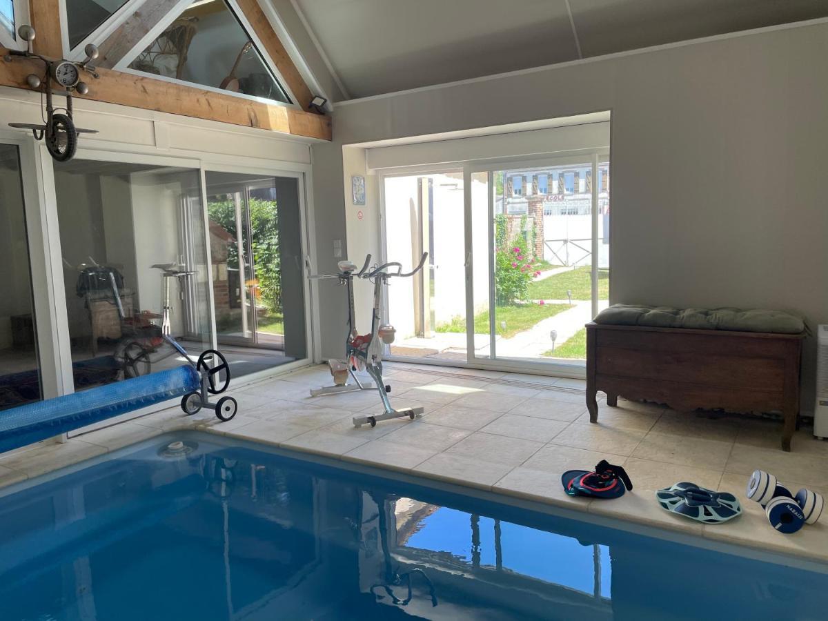 Villa Fontaine Avec Piscine Interieur Chauffee-Maison De Campagne Familiale -Ideal Vacances Ou Sejour Professionnel -3 Chambres-Bureau Separe -Lit Bebe - Parking Facile & Gratuit Fontaine-la-Gaillarde Exterior foto