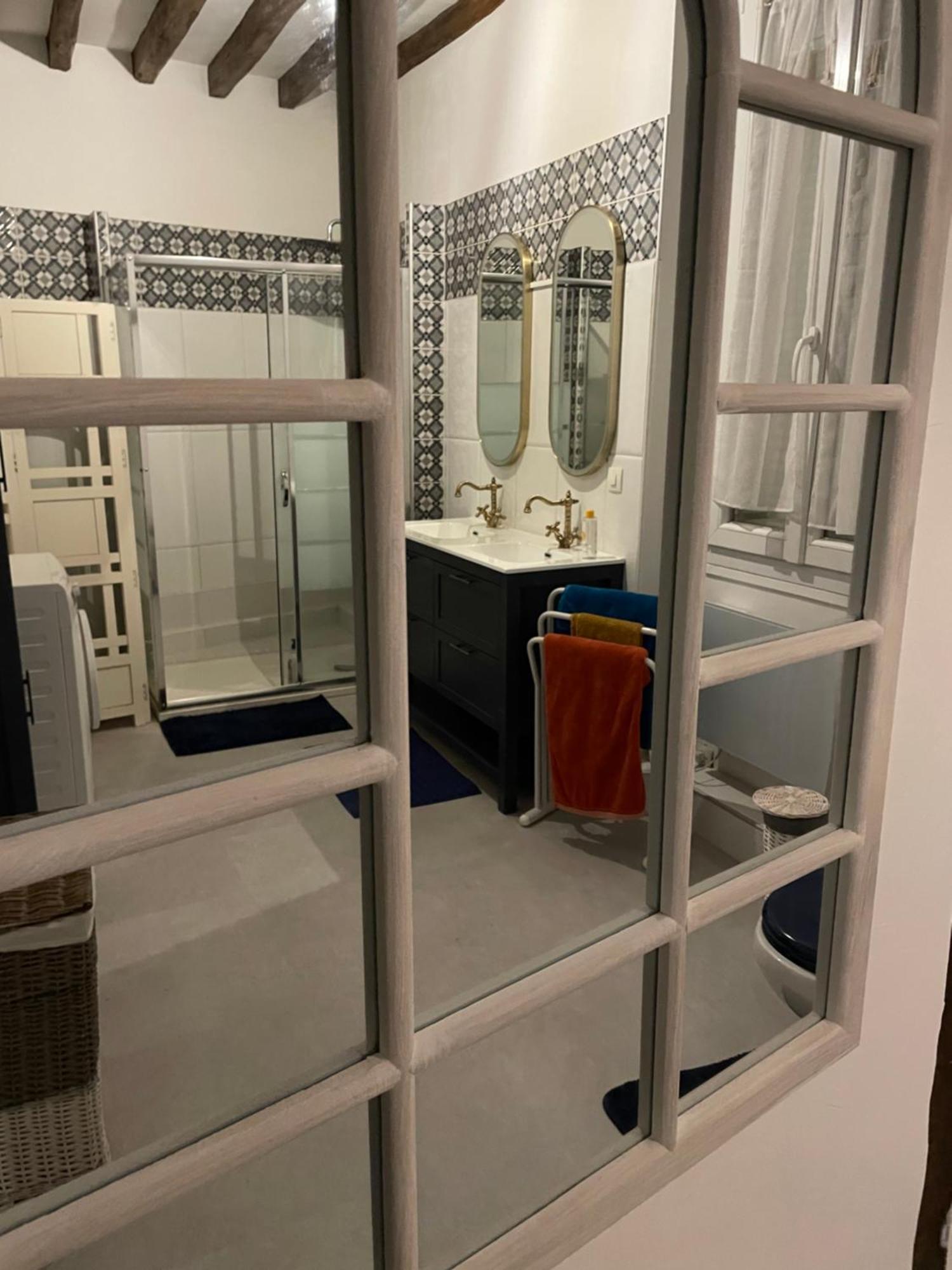 Villa Fontaine Avec Piscine Interieur Chauffee-Maison De Campagne Familiale -Ideal Vacances Ou Sejour Professionnel -3 Chambres-Bureau Separe -Lit Bebe - Parking Facile & Gratuit Fontaine-la-Gaillarde Exterior foto